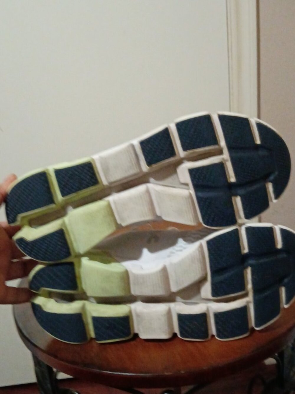 Size 10 - On Cloudflyer II 2 Running Shoes 21.99031 Women’s White Green Meadow - Picture 3 of 15